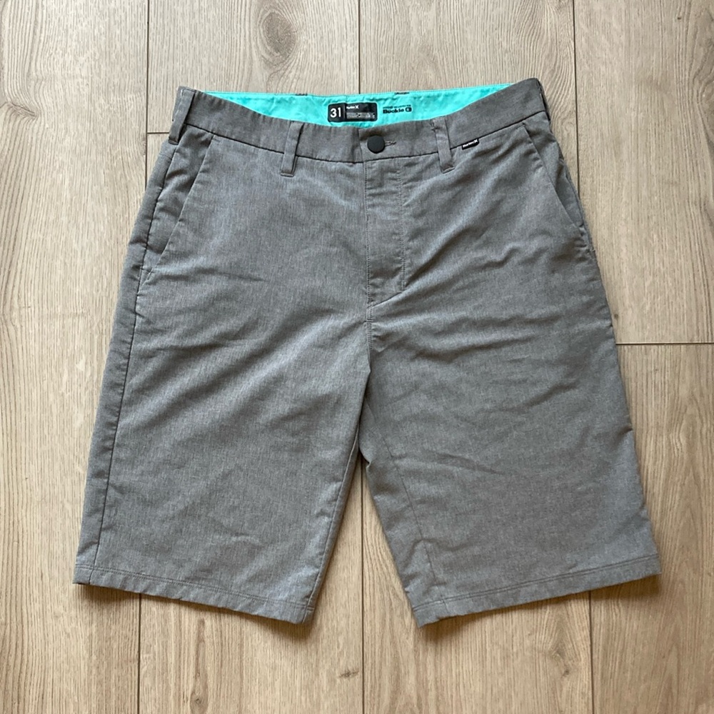 Hurley Shorts Buckle Men’s 31 Waist Gray Summer Cruise Beach Pool Party Resort